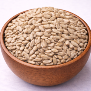 graines-de-tournesol-pelees-crues-sans-sel-%d8%a8%d8%b0%d9%88%d8%b1-%d9%86%d9%88%d8%a7%d8%b1-%d8%a7%d9%84%d8%b4%d9%85%d8%b3